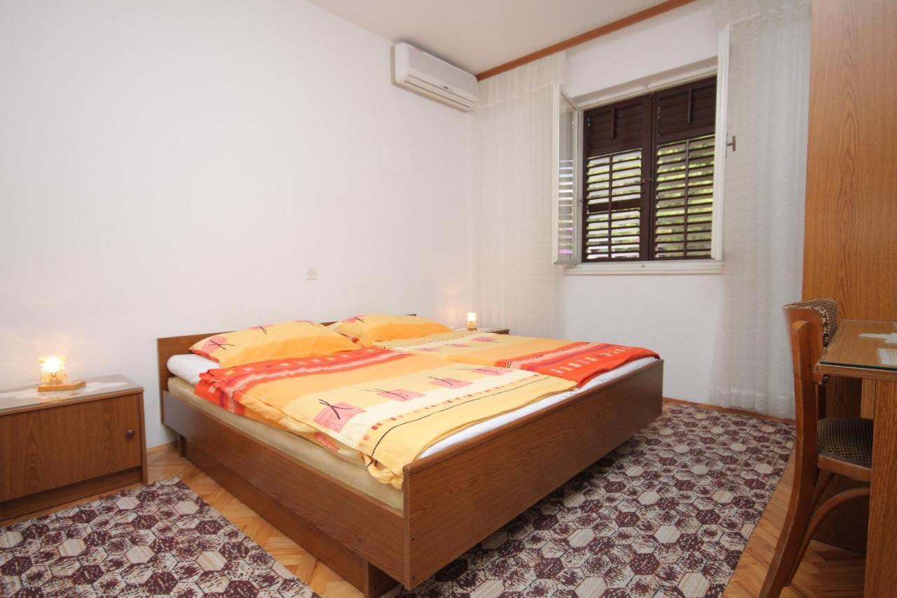 With A Parking Space - 6778 Guest house Makarska